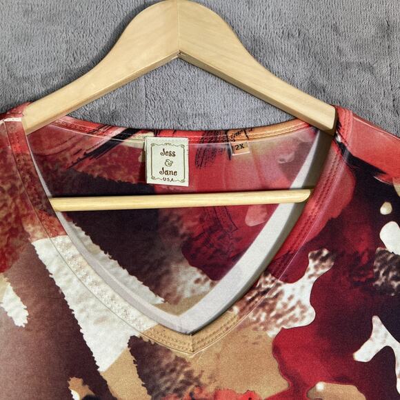 Jess Jane Top 2X Red Floral Sparkle Bling Micro Fiber Art to Wear Stretchy USA - Picture 3 of 11